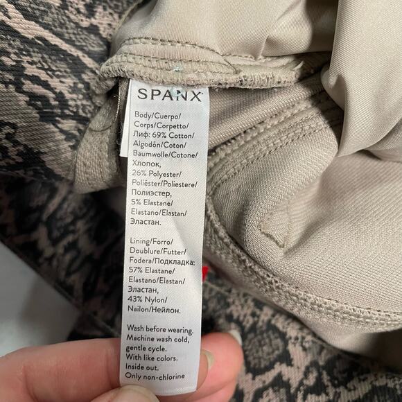NEW Spanx Jean-Ish Leggings Desert Dot Pants Size Medium - Picture 5 of 5